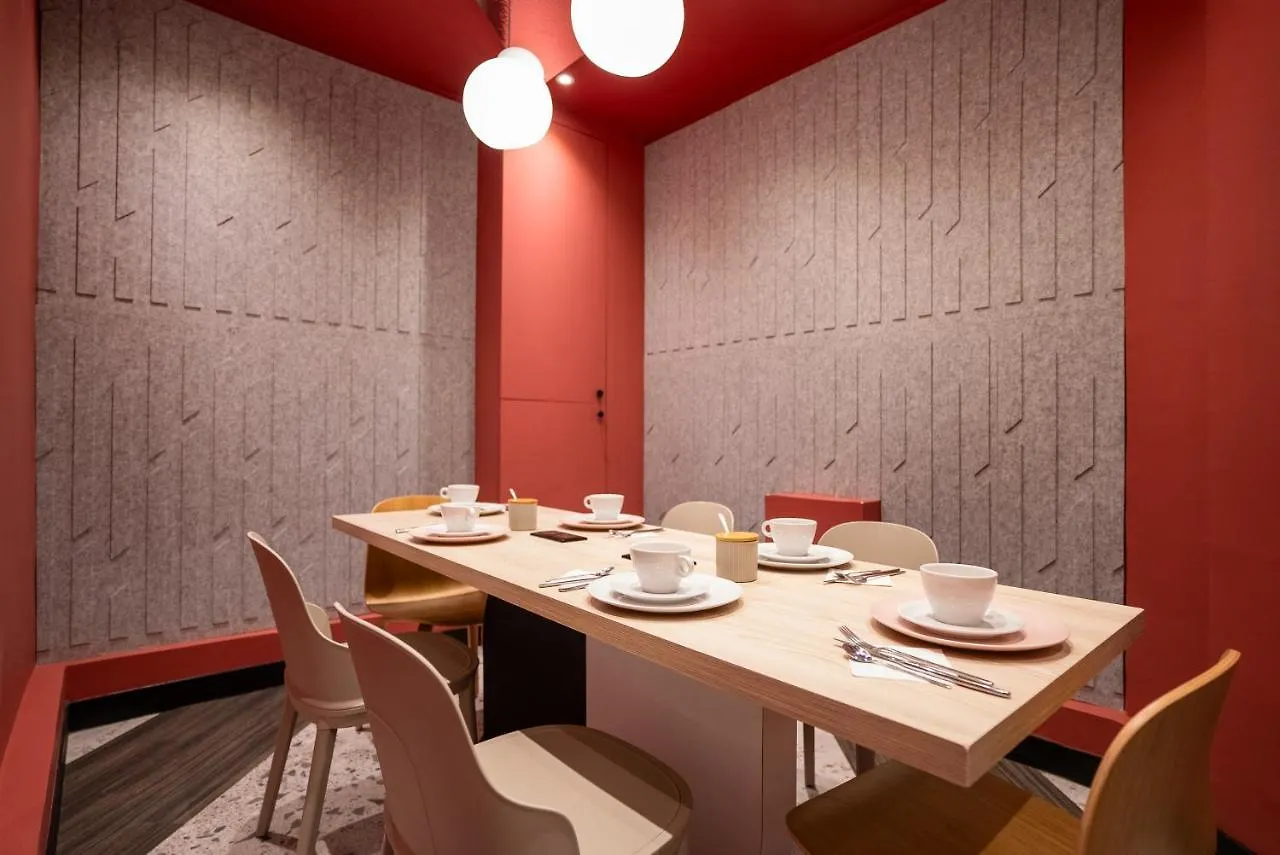 Ibis Styles Montmartre Batignolles Hotel