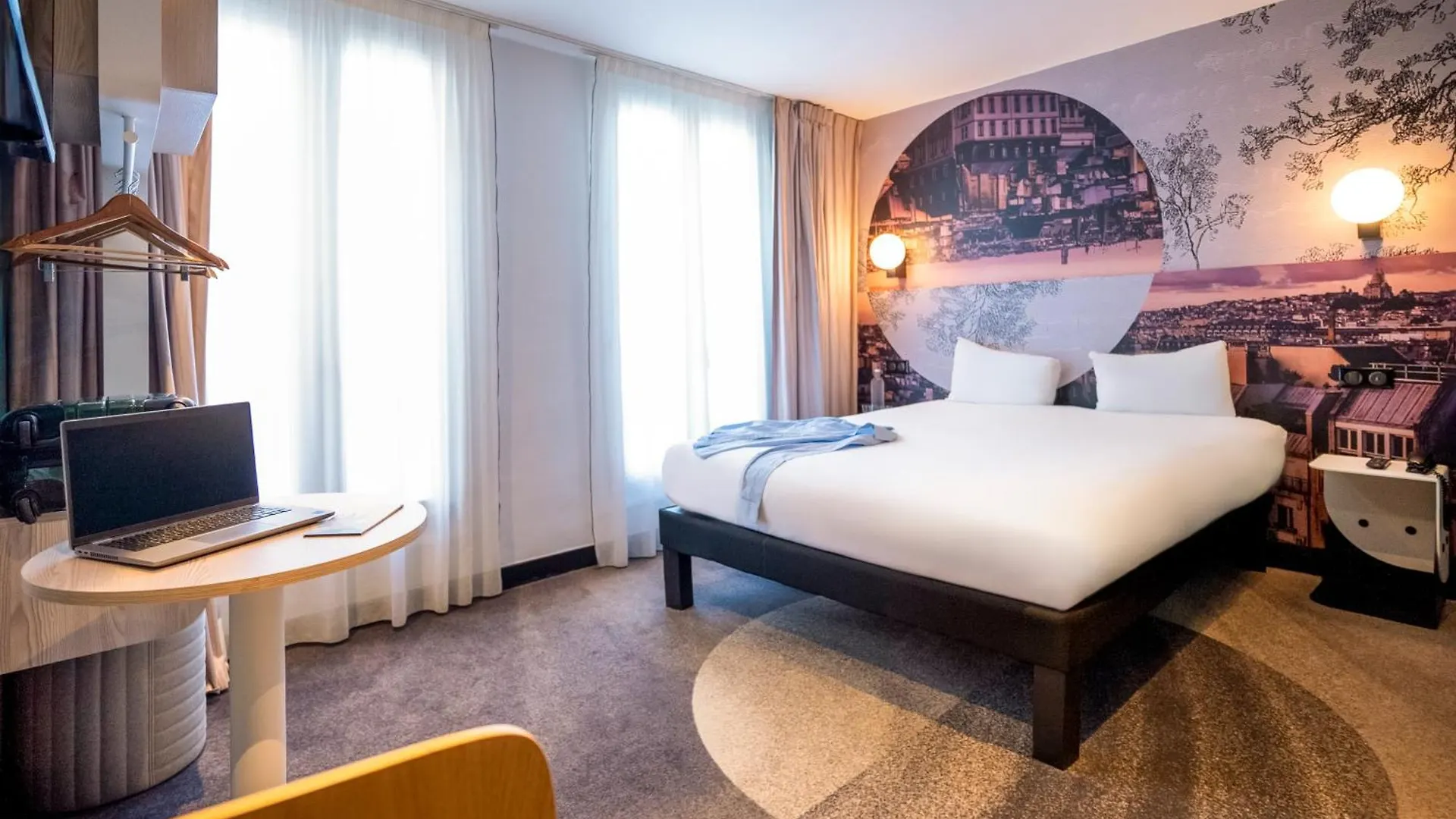 Ibis Styles Montmartre Batignolles Parigi