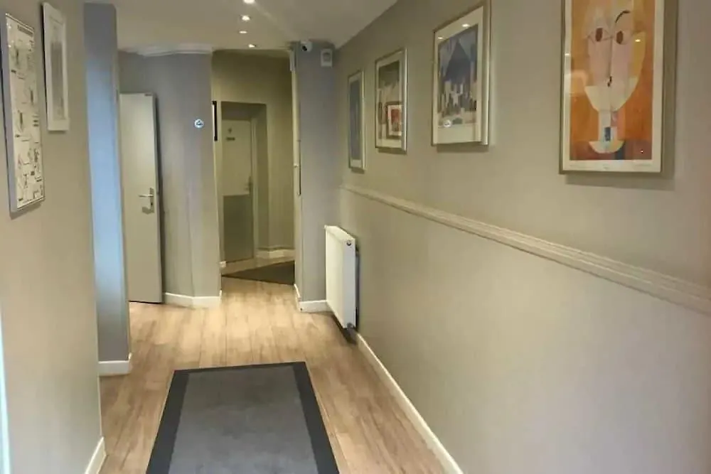 Otel Ibis Styles Montmartre Batignolles 3*