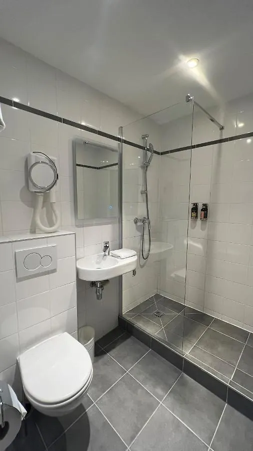 Modern Montmartre Hotel Paris