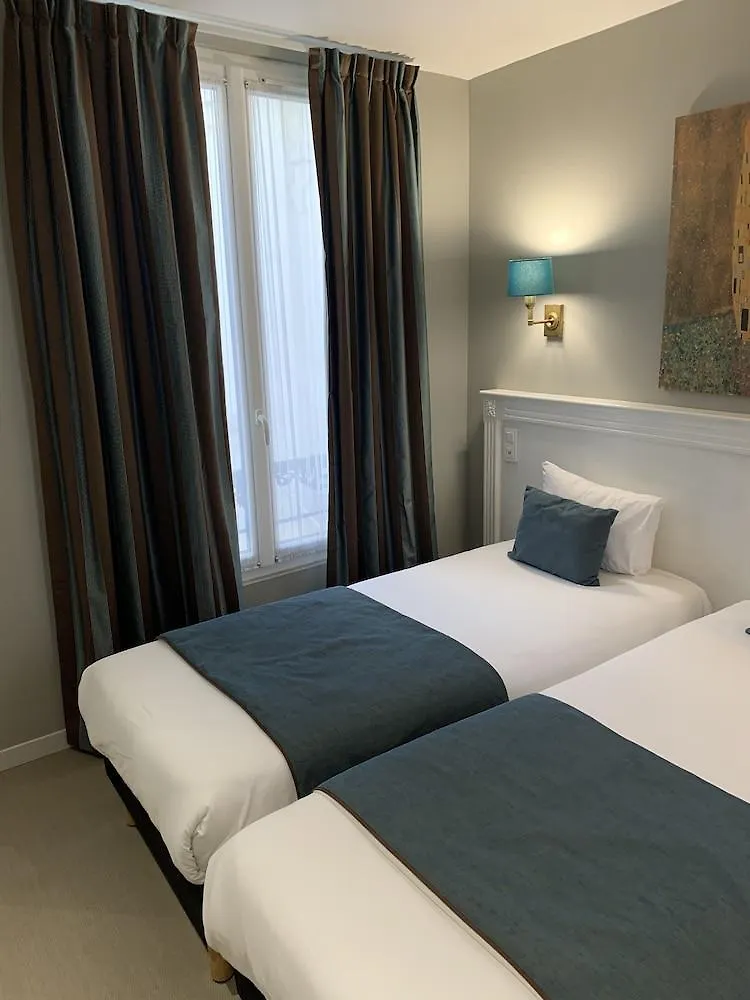 Ibis Styles Montmartre Batignolles Otel 3*