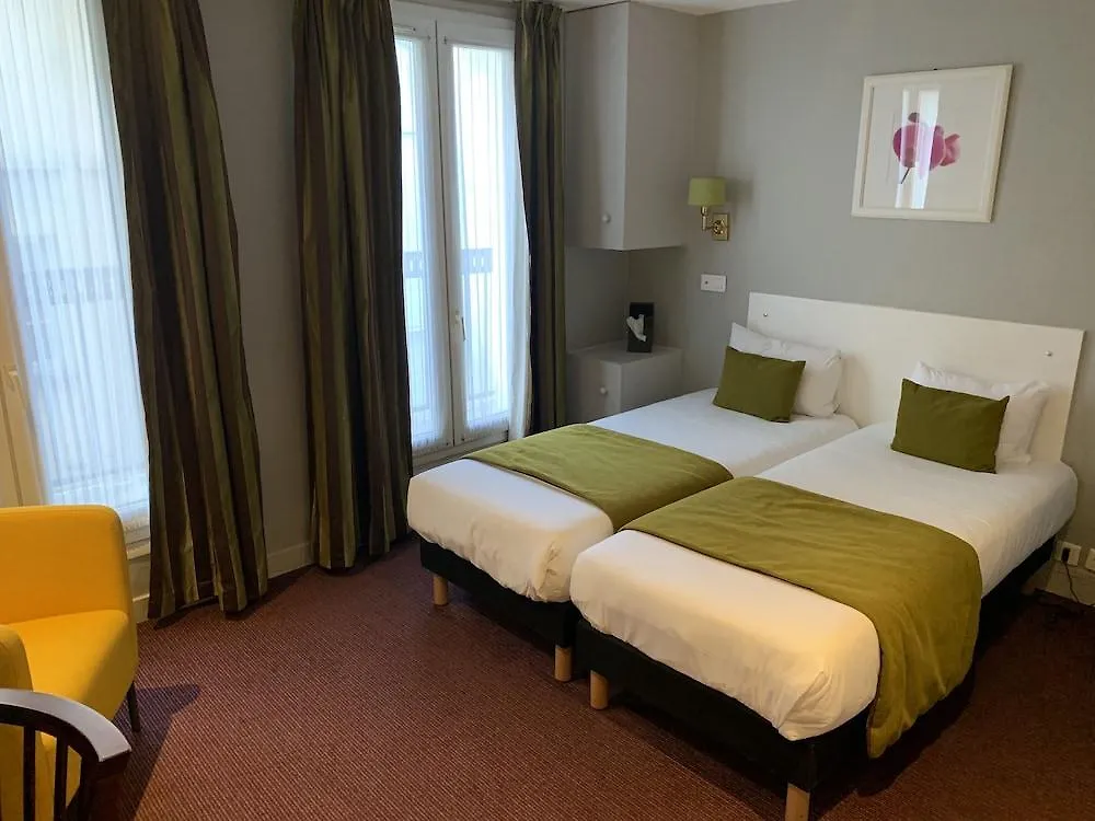 Ibis Styles Montmartre Batignolles Otel 3*